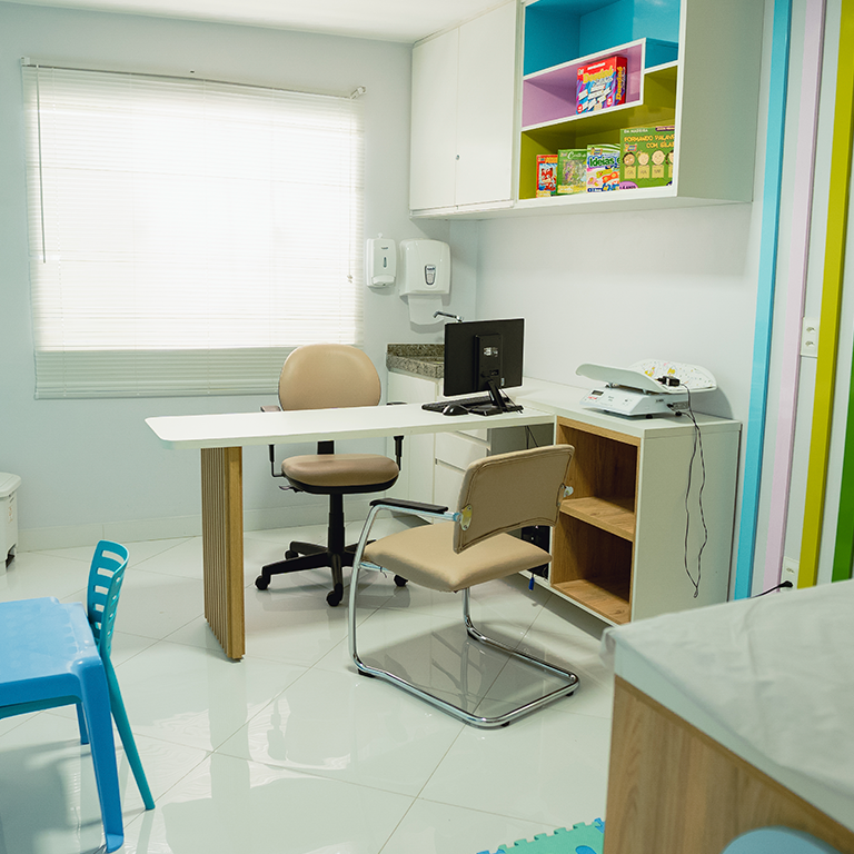 1_0000s_0004_CLINICA-10